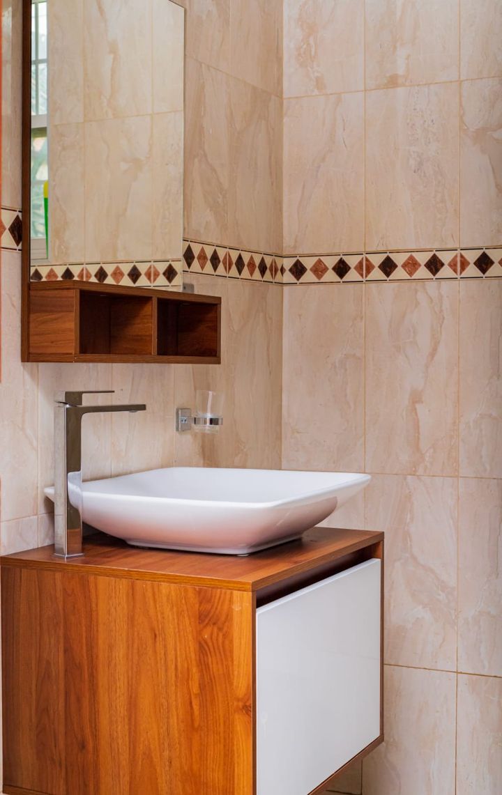 Bathroom vanity with vessel basin
